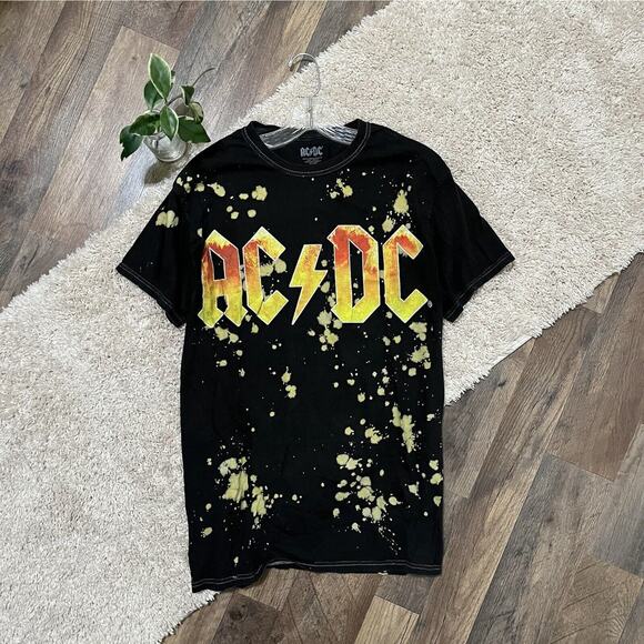 AC/DC Medium Black Bleached Grunge Rock Edgy Pull-Over Band Graphic Tee - Picture 1 of 3